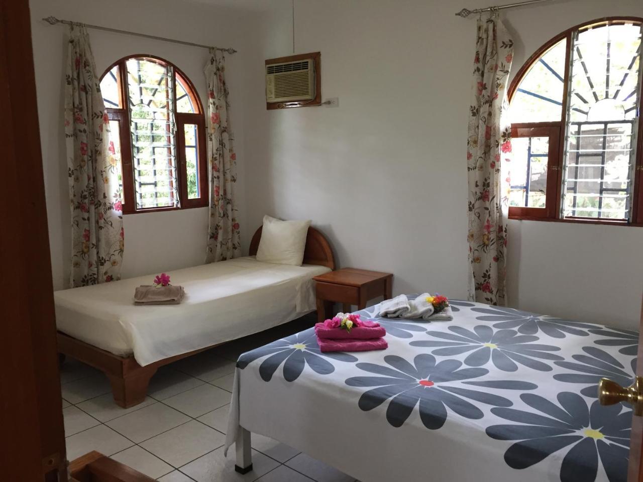La Perlita Bed and Breakfast Jacó Eksteriør billede